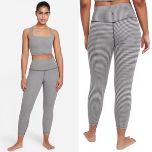 Nike Dri Fit women’s set